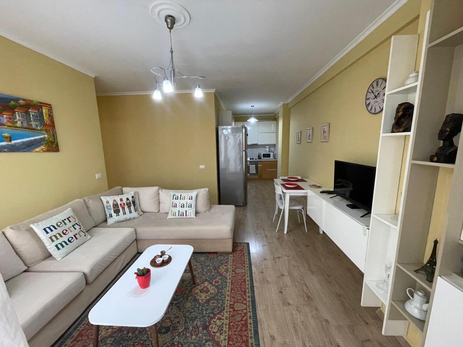 Ergi'S Host Apartment تيرانا المظهر الخارجي الصورة