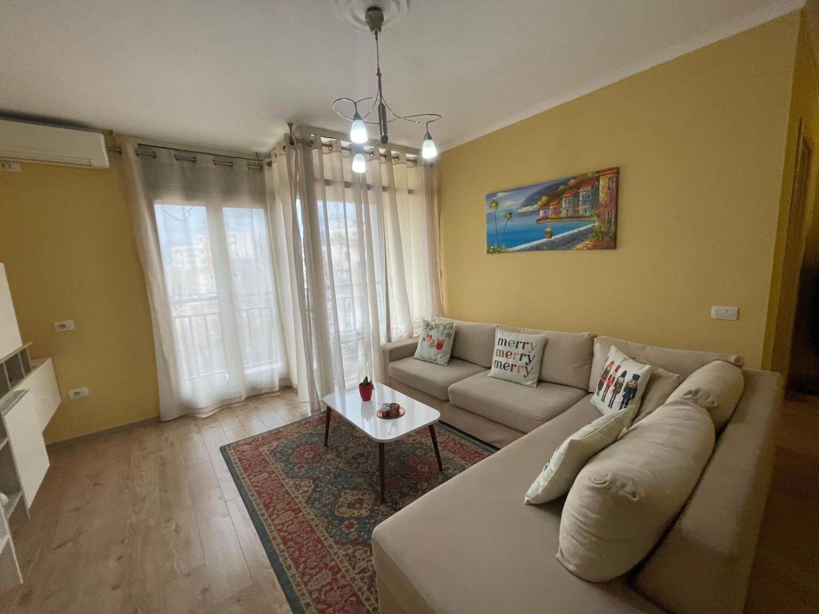 Ergi'S Host Apartment تيرانا المظهر الخارجي الصورة
